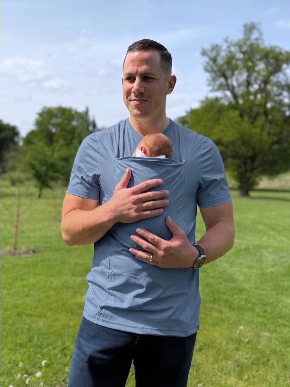 Like new Lalabu Dad’s baby wearing shirt, XL, Brook blue